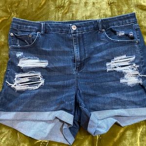 American Eagle size 18 shorts